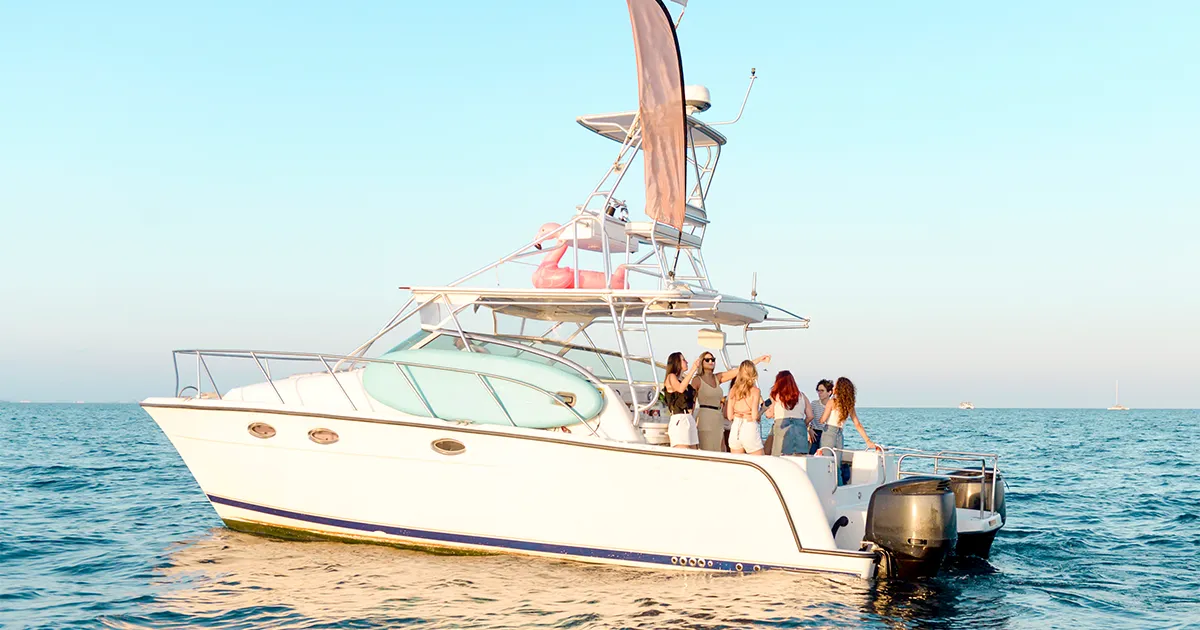 Luxury Yacht in Dubai